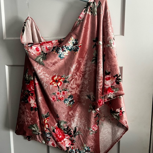 Andree By Unit One Shoulder Shirt Large - Picture 5 of 5